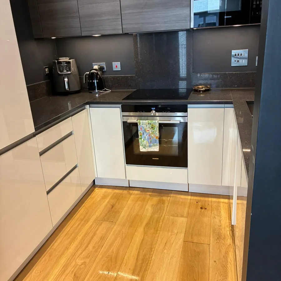 End of tenancy kitchen clean ready for handover